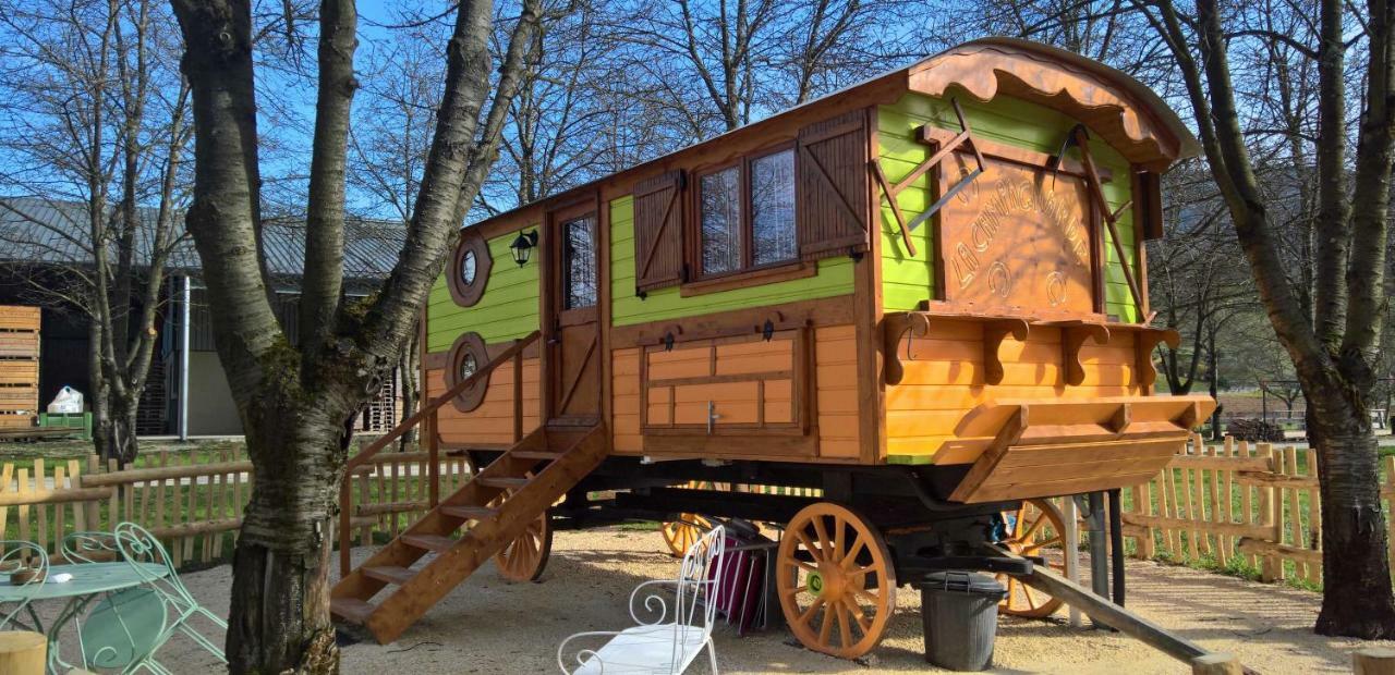Roulottes Au Pied Du Vercors Сан-Жан-ан-Ройан Екстериор снимка